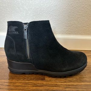 SOREL women’s wedge boots.